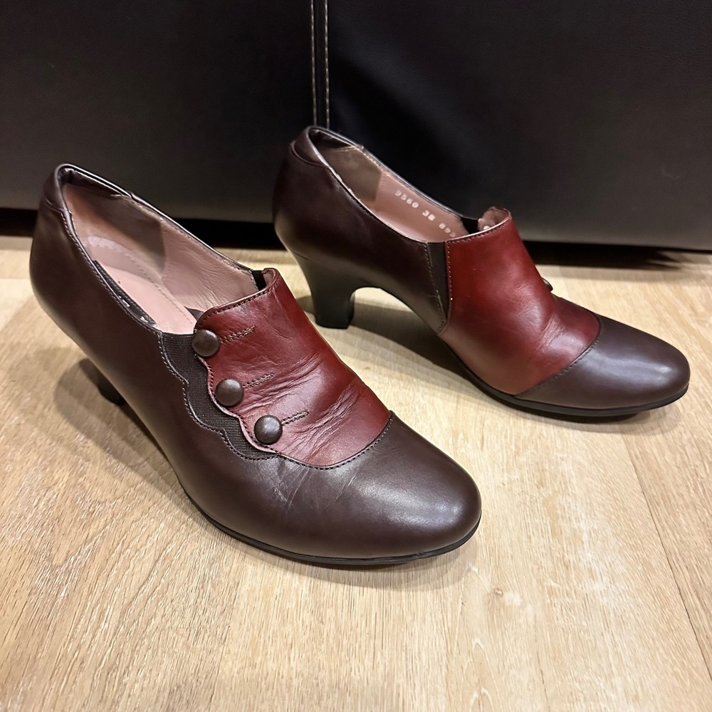 BeautiFeel Leather Pumps 38 Womens Brown Burgundy Excellent Two Tone Button Heel